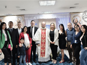 grupo de catequistas del 2022 con el padre Eduin