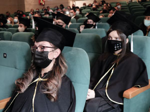 Fotografía estudiantes que recibieron ceremonia de grados  